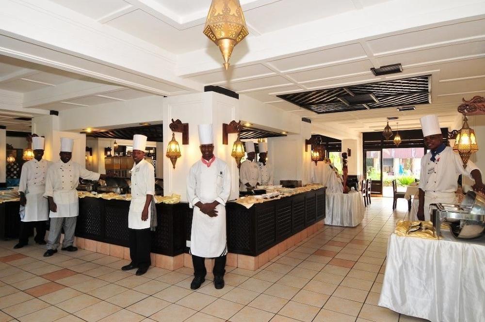 Mombasa Continental Resort Shanzu Exterior photo