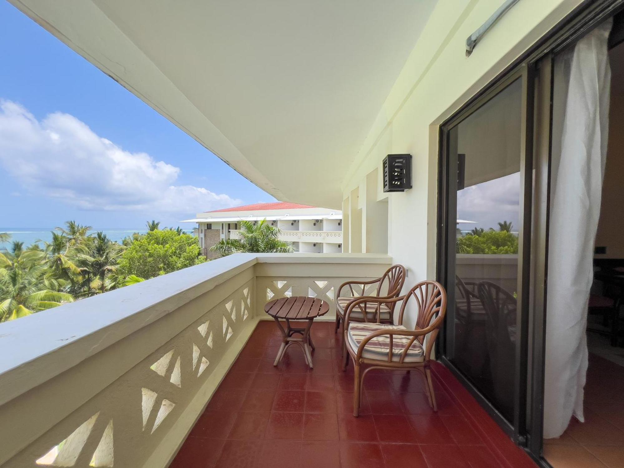 Mombasa Continental Resort Shanzu Exterior photo