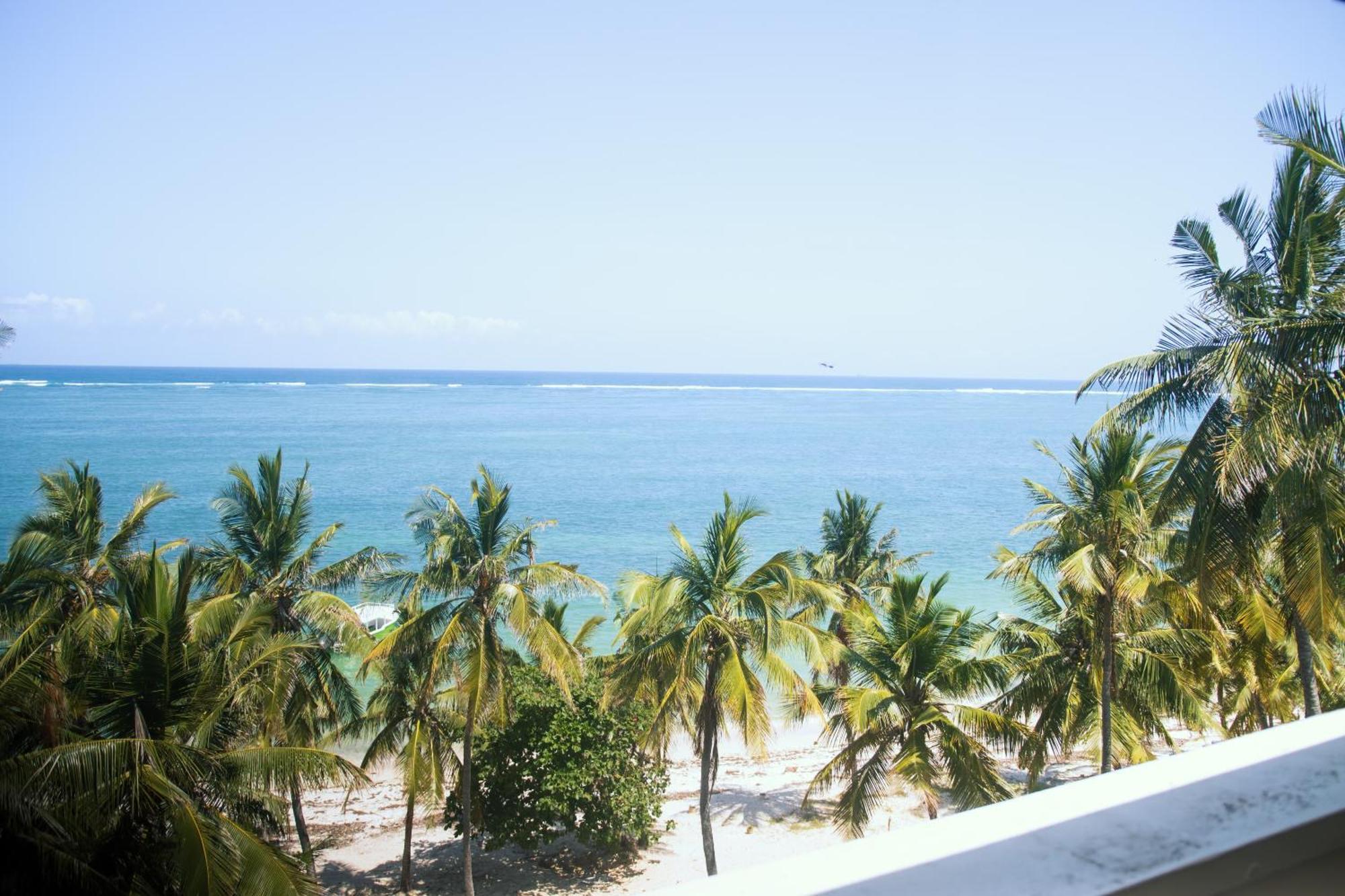 Mombasa Continental Resort Shanzu Exterior photo