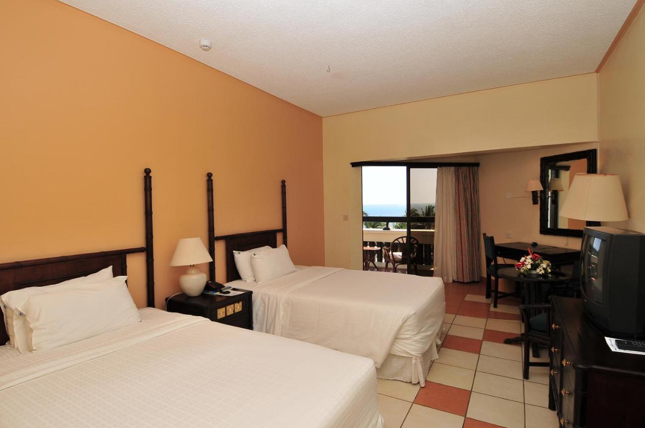 Mombasa Continental Resort Shanzu Exterior photo
